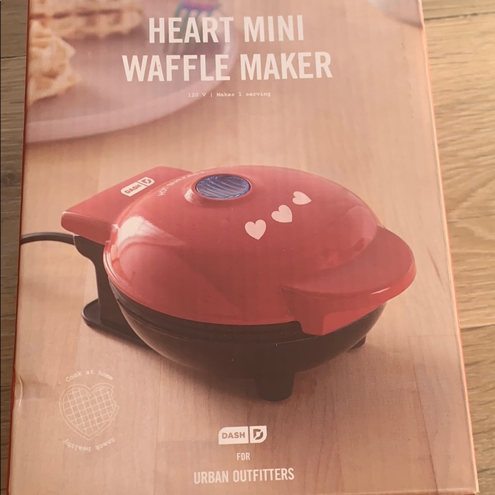 Mini heart waffle maker